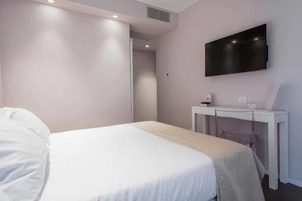 Mane Boutique Hotel โรเซโต เดญา อาบรูซซี ภายนอก รูปภาพ
